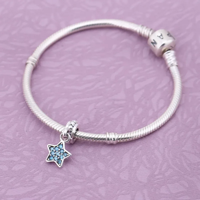 (immagine per) Charm con Pendente Stella in Pavé Blu - 791024CZB - Charm | PANDORA - Visualizza 2