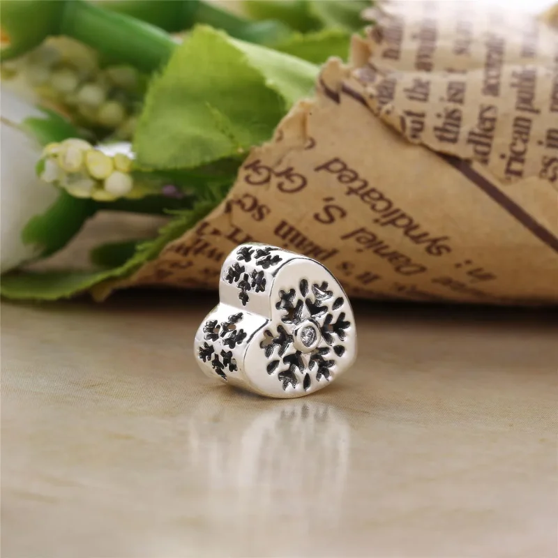 (immagine per) Charm Cuore & Fiocco di Neve - Pandora IT - Visualizza 3