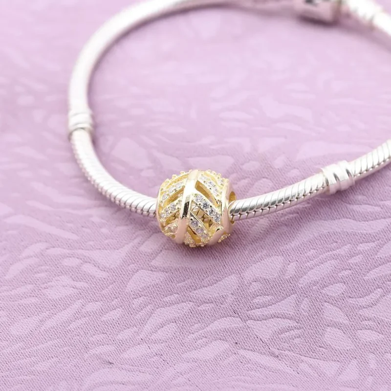(immagine per) Charm Openwork Piuma in Pavé Lucente - 750831CZ - Charm | PANDORA - Visualizza 2