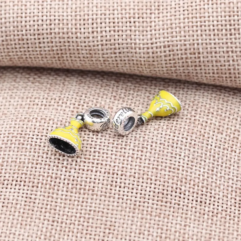 (immagine per) Disney, Charm pendente Il Vestito di Belle - Pandora IT - Visualizza 3