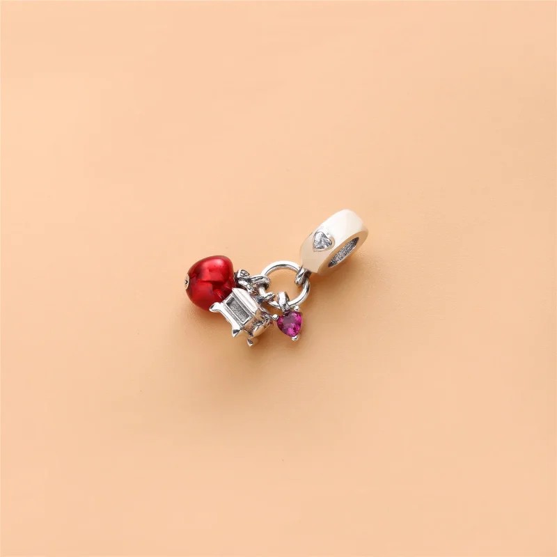 (immagine per) Disney, Charm Pendente Pandora La Mela E Il Cuore Di Biancaneve - Visualizza 2