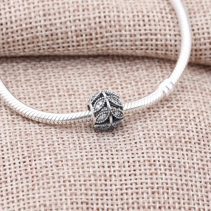 (immagine per) Openwork Foglie Luccicanti - 791380CZ - Charm | PANDORA - Visualizza 2