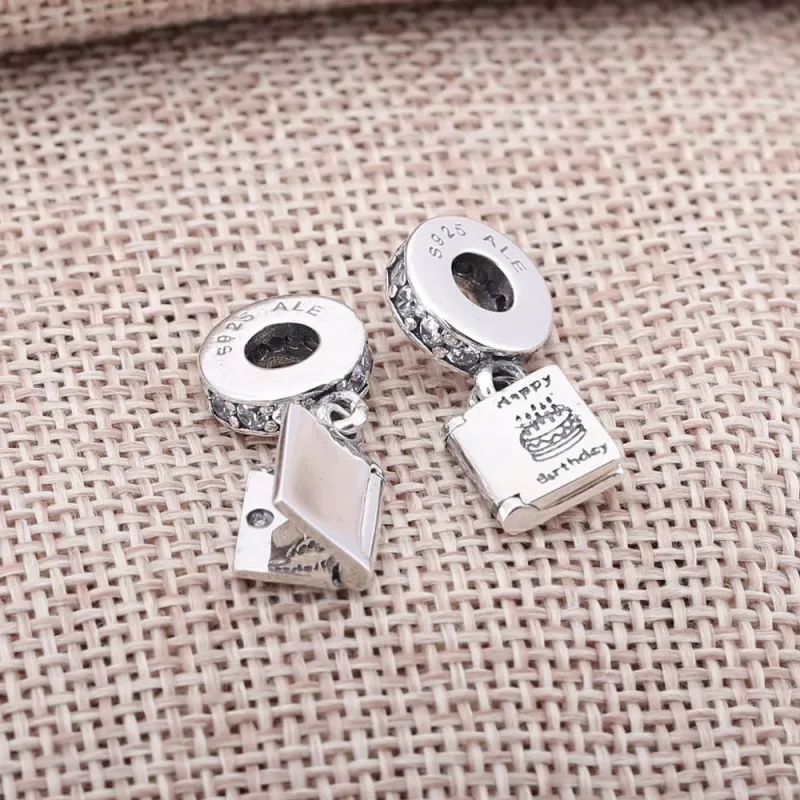 (immagine per) Charm pendente PANDORA Auguri di compleanno - Visualizza 2