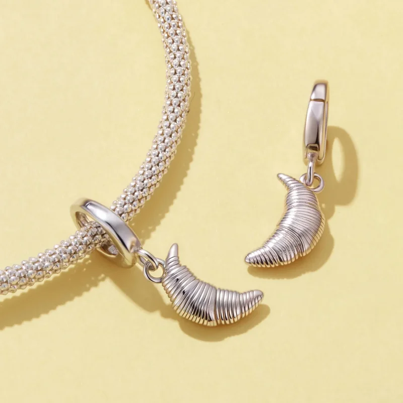 (immagine per) PANDORA charm cornetto croissant in argento - SCC3186 - Visualizza 5