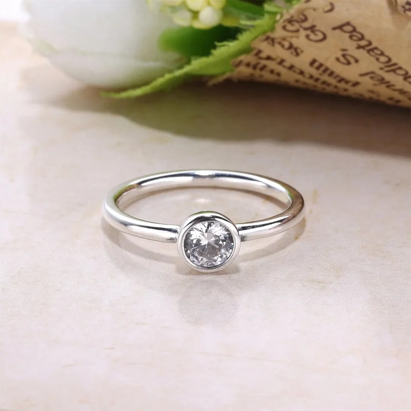 (immagine per) Anello in argento con Eleganza classica | PANDORA - Visualizza 3