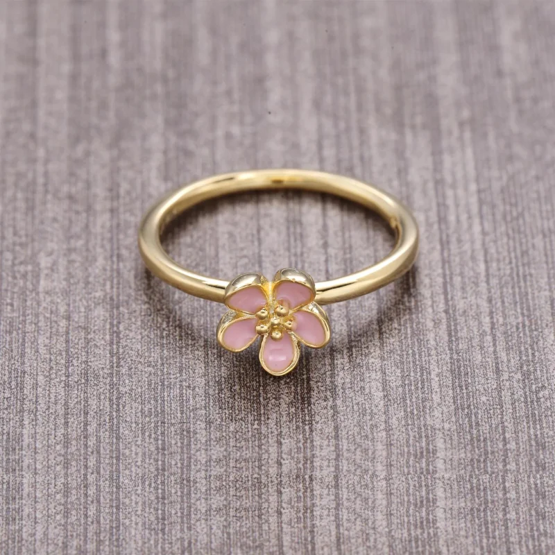 (immagine per) Anello in oro con fiore di ciliegio rosa - 150174EN40 - Anelli | PANDORA - Visualizza 3