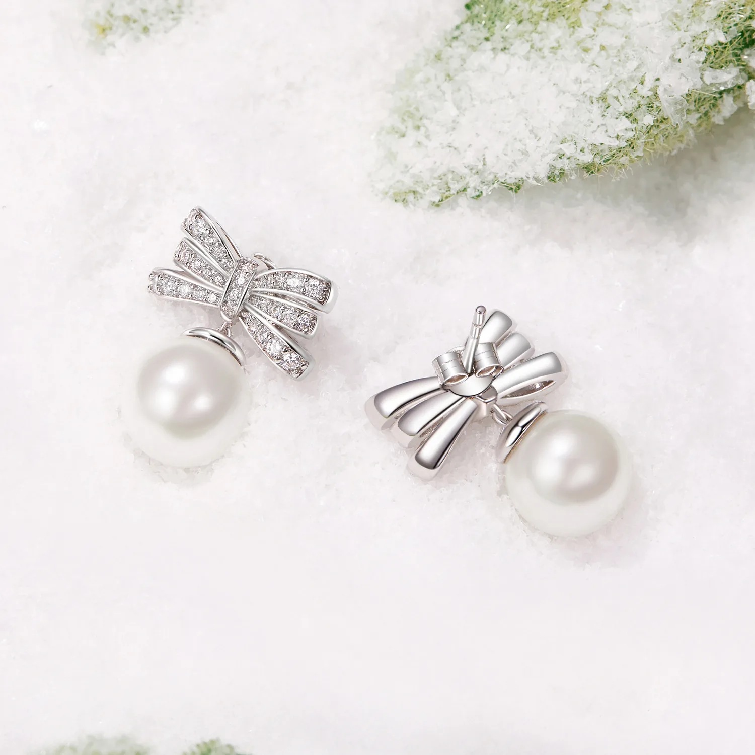 Orecchini Pendenti A Fiocco Con Perle E Strass – Gioielli Eleganti Per Donna, Colore Oro E Bianco